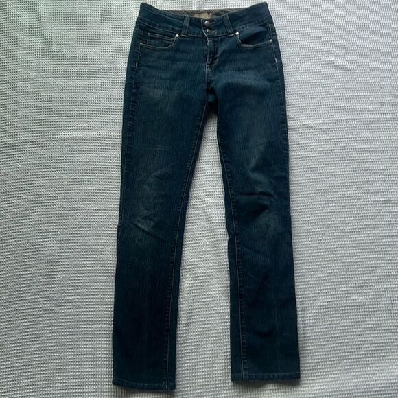 PAIGE  Women's Stright Leg Low Rise  Slim Fit Medium Wash Jeans sz 26 - Picture 3 of 12